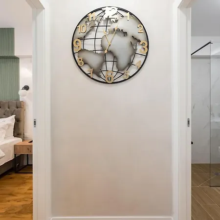 Emerald Charm One Cotroceni 5 *