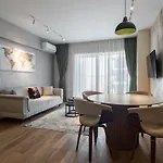 Emerald Charm One Cotroceni 5 * Bukarest