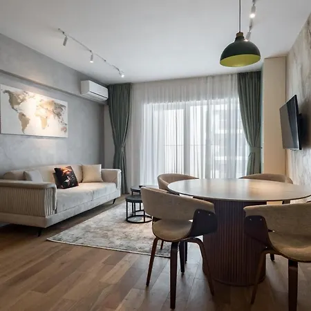 Emerald Charm One Cotroceni 5 * Bukarest
