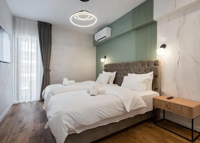 Emerald Charm One Cotroceni 5 * Bucarest